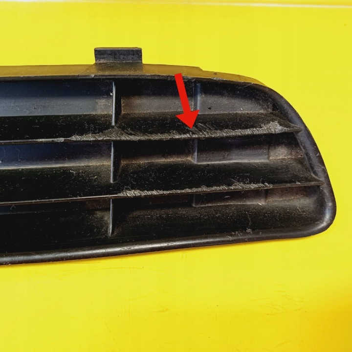 GRILLE PARE-CHOCS CENTRALE AUDI 80 90 B3 893853667 NR168