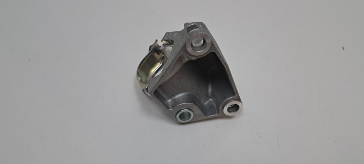 RENAULT KADJAR SUPPORT DEMI-ARBRES 397743238R