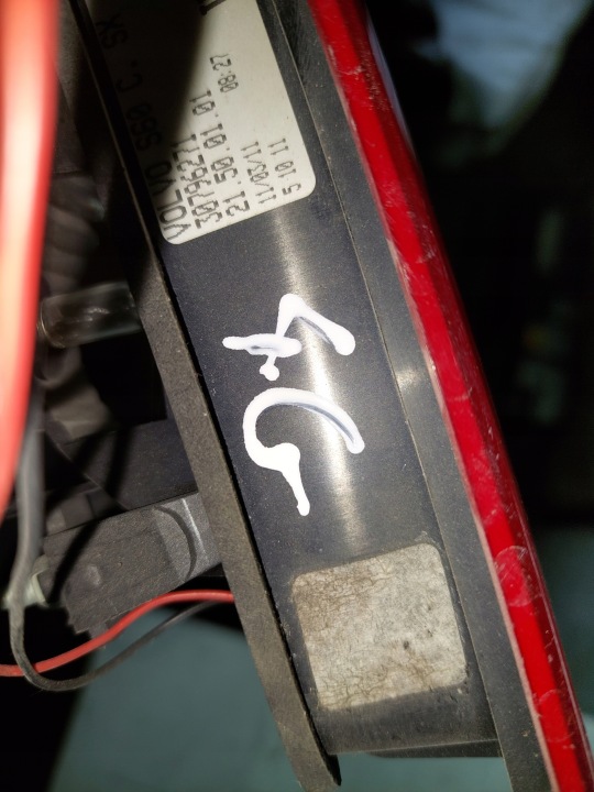 PHARE GAUCHE ARRIÈRE GAUCHE ARRIÈRE DANS COUVERCLE DE COFFRE 30796271 VOLVO S60 2 II 2010-
