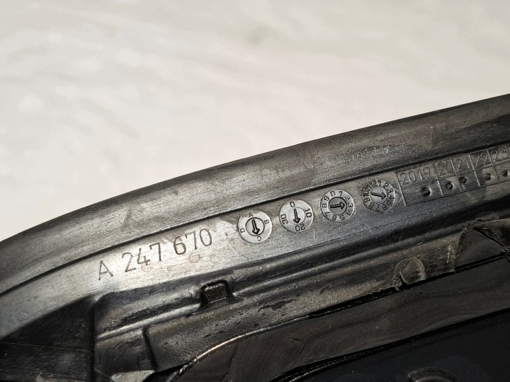 VITRE CARROSSERIE CHROME ARRIÈRE GAUCHE MERCEDES GLA II 2 A247 LIFT 25R 2476705900
