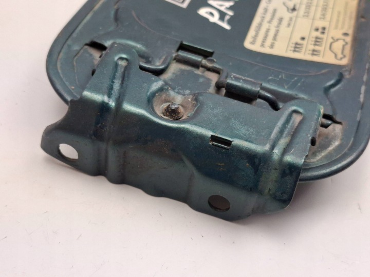 VOLKSWAGEN PASSAT B4 1995 CLAPET GOULOTTE DE REMPLISSAGE CARBURANTS