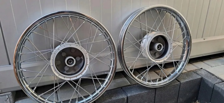 KOLO ROUES JANTE JANTE MOYEU JAWA MÂCHOIRE 50 MUSTANG CANARD 1.6-16 CHROME