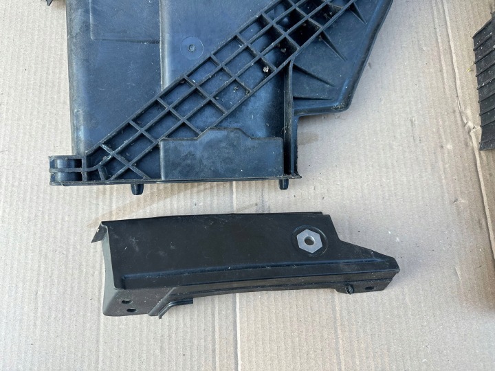 BMW 2 F45 1.5D SUPPORT BATTERIE ENSEMBLE 7641797