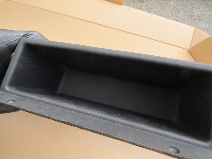 E1 MERCEDES W202 ÉTAGÈRE BOÎTE À GANTS DANS CONSOLE TABLEAU DE BORD POLECZKA