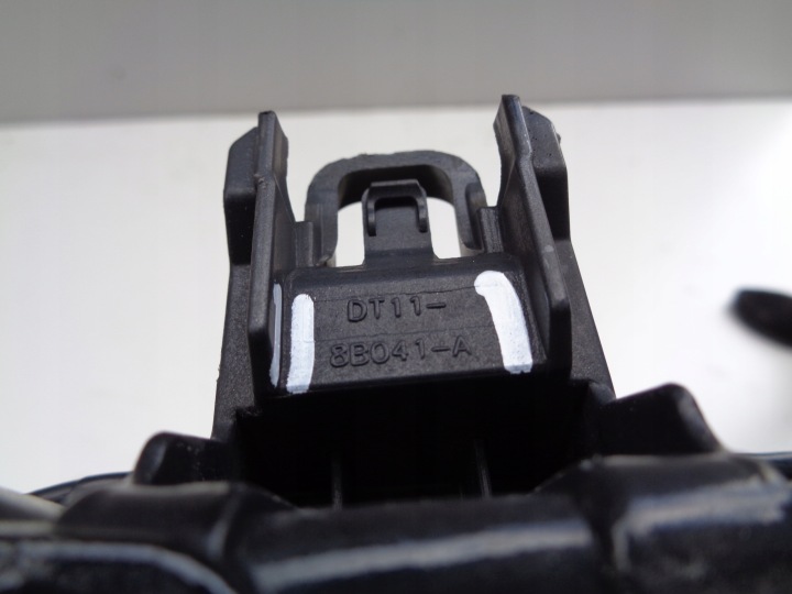 RENFORCEMENT PANNEAU AVANT FORD TRANSIT CONNECT 13-