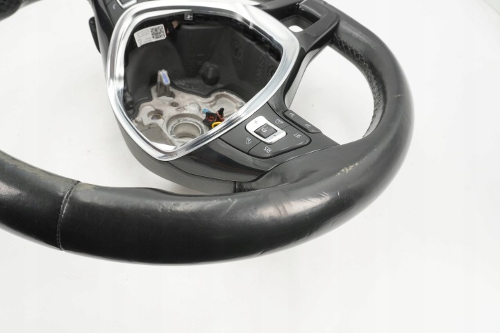 VOLANT CUIR MULTIFONCTIONNELLE VW PASSAT B8 5G0419091AD