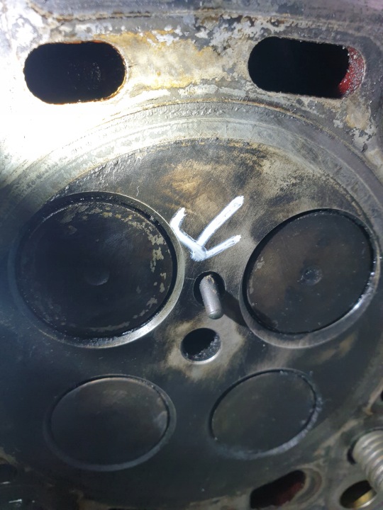 CULASSE MOTEUR SUR PIÈCES VW GOLF VI 1.6 TDI