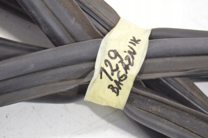 JOINT D'ÉTANCHÉITÉ COUVERCLES DE COFFRE COUVERCLES DE COFFRE MERCEDES R129 SL 1297580098