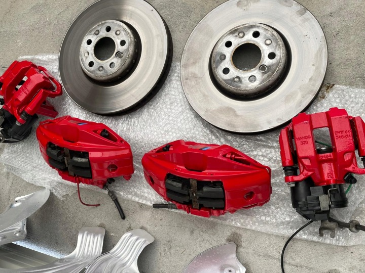 ÉTRIERS DISQUES BMW G20 G21 G22 G23 6880078 M SPORT KIT ROUGES
