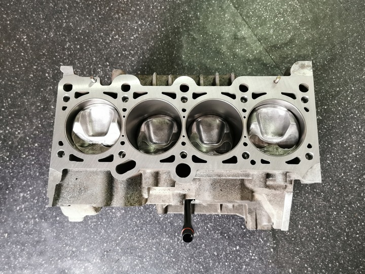 VW AUDI 2.0 FSI BLR PARTE INFERIOR DEL MOTOR POR RENOVACIÓN 