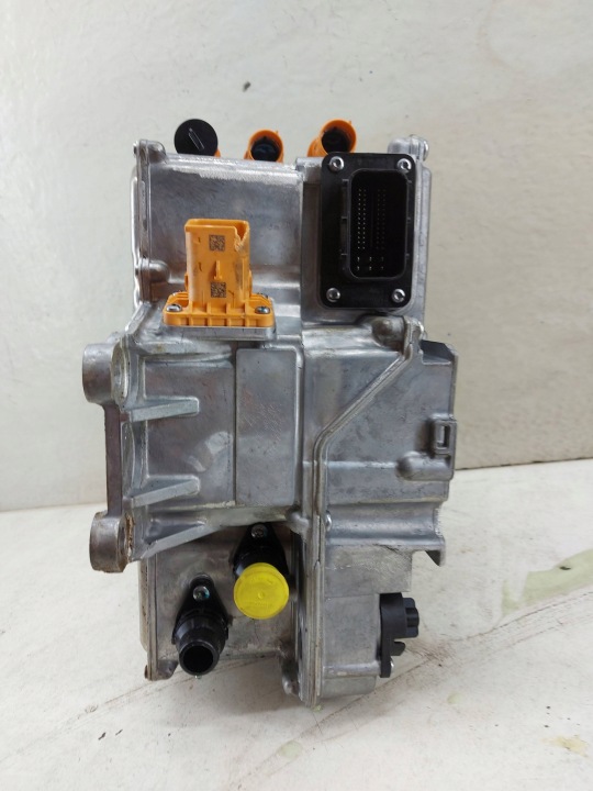 BMW X1 U11 INWERTER LADOWANIA MODULE HAUTE TENSION