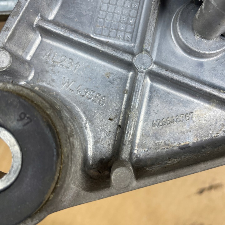 MÉCANISME ESSUIE-GLACES EUROPE A4478200040 MERCEDES W447 V CLASSE