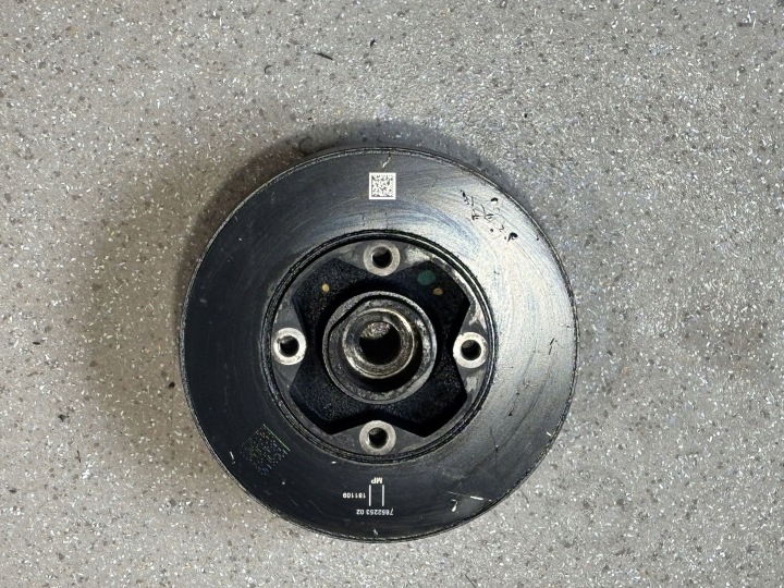 KOLO POULIE ARBRE VILEBREQUIN BMW M5 F90 7852253