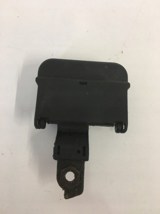 SERRE-CÂBLE FUSIBLE VW PASSAT B5 AUDI 8Z0941824C