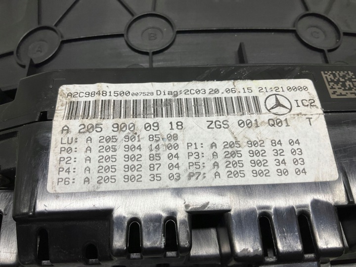 MERCEDES-BENZ C W205 2014 MILIEU COMPTEUR COMPTEUR DE VITESSE