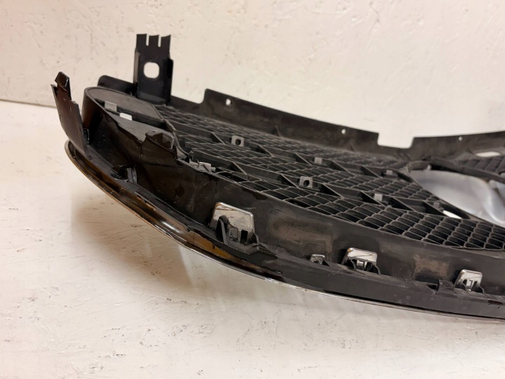 CALANDRE GRILLE AVANT AVANT MERCEDES E W212 LIFT 2013 ORIGINE A2128850822