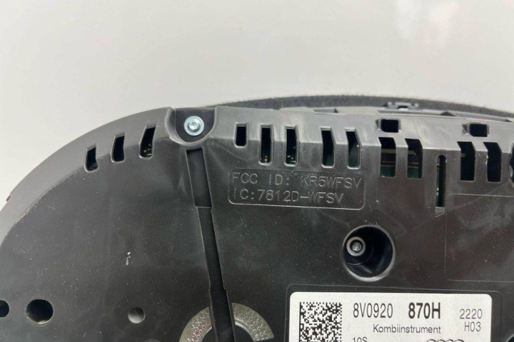 COMPTEUR AUDI A3 SPORTBACK (8VA, 8VF) 8V0920870H 2.0L DIESEL 110KW 2014