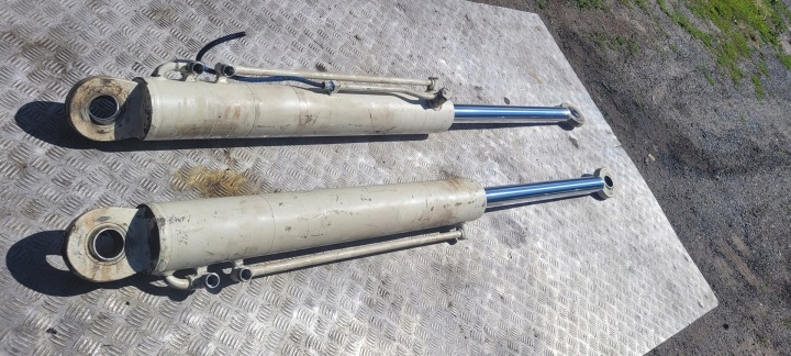 SERVOMOTEUR HYDRAULIQUE SMIECIARKA HALLER X2C PRESSE WYSUW 80CM