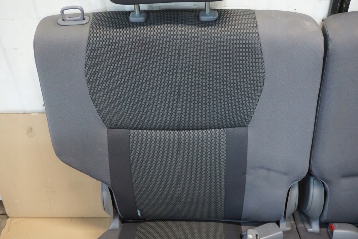 TOYOTA RAV4 II BANQUETTE ARRIÈRE SIÈGE ARRIÈRE 5D ISOFIX 00-05R ENSEMBLE
