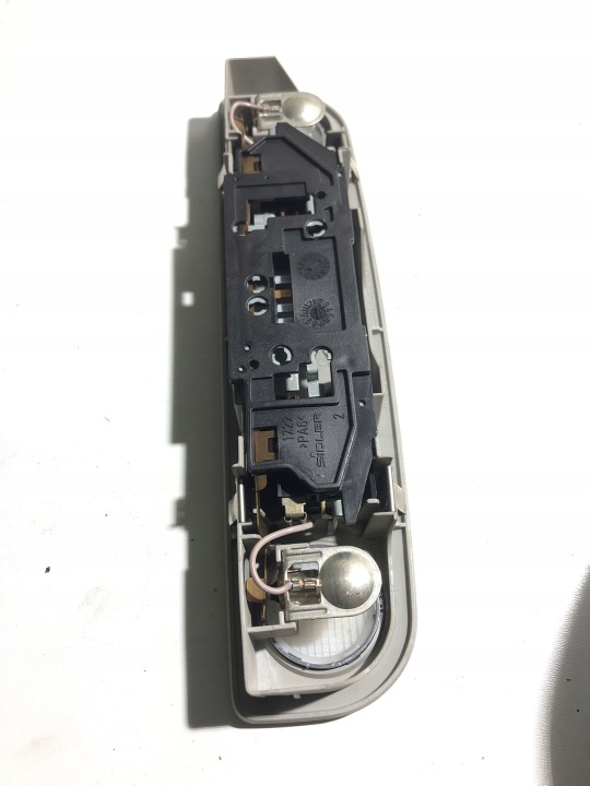 2007 AUDI Q7 4L AMPOULE PLAFONNIERS ARRIÈRE 4L0947111B