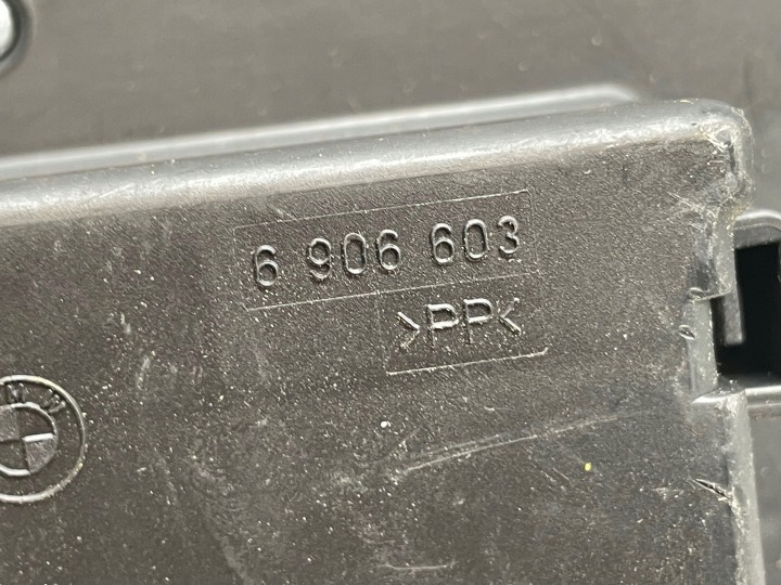 BMW 5 E60 E61 2004 CHÂSSIS MODULE FUSIBLES