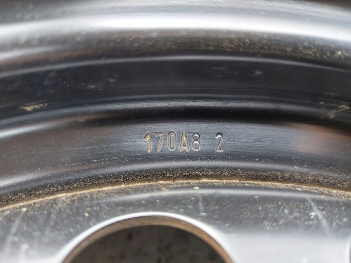 VOLVO S40 V50 KOLO RÉGLAGE 125/85/16 99M 5X108 ET25 30683913 2160823