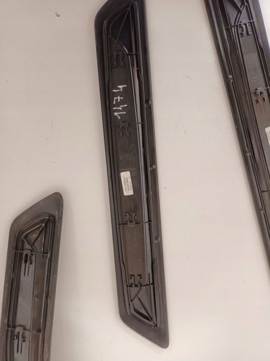 2012 BMW 1 F20 F21 KIT REVÊTEMENTS SEUILS 514772