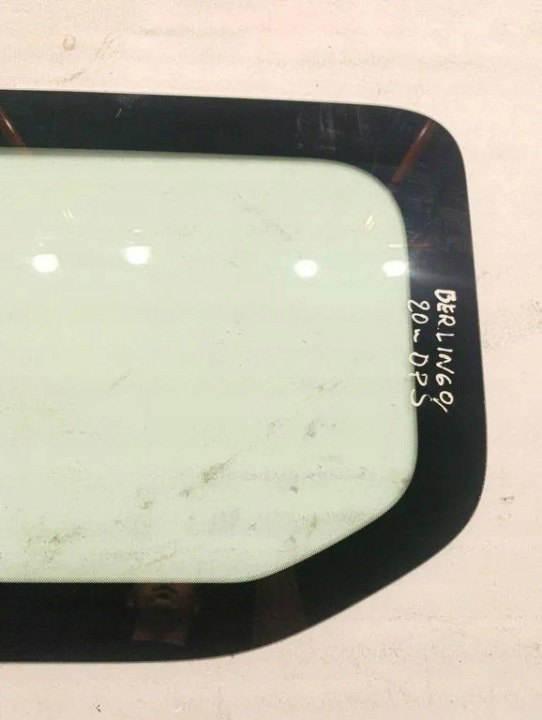 VITRE DROITE ARRIÈRE PEUGEOT 2008 II 43R000015 2020
