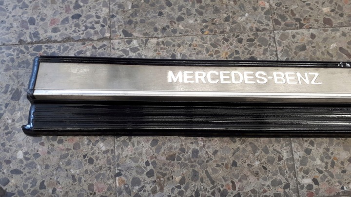 1406800535 BRIDA DE UMBRAL IZQUIERDO PARTE DELANTERA MERCEDES W140 