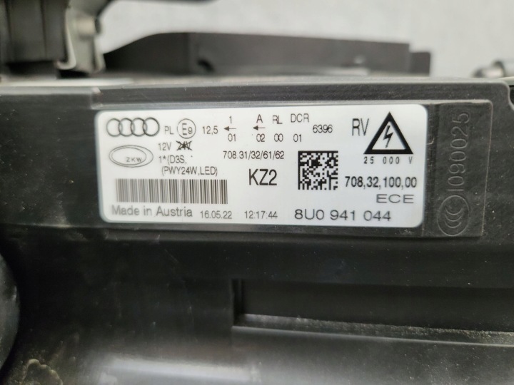 PROJECTEUR PHARE AVANT AVANT DROITE AUDI Q3 8U0 XÉNON LED 2011-2014