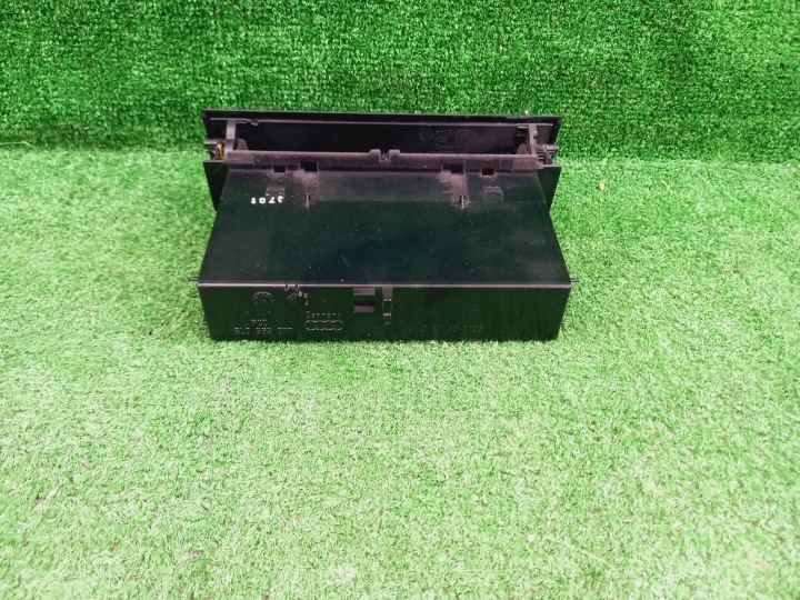 AUDI A3 8L RESTYLAGE 00-03 POCHE BOÎTE À GANTS CONSOLES CENTRALE 8L0863077