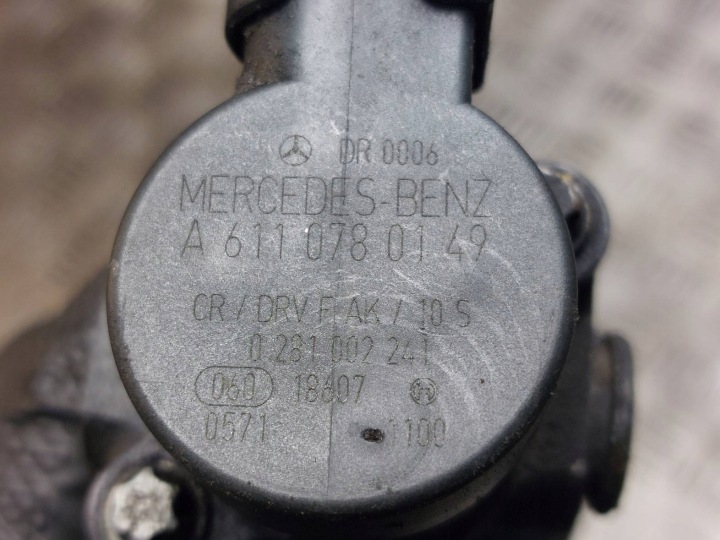 POMPE INJECTION INJECTEURS ENSEMBLE MERCEDES W168 1.7 CDI A6110700501