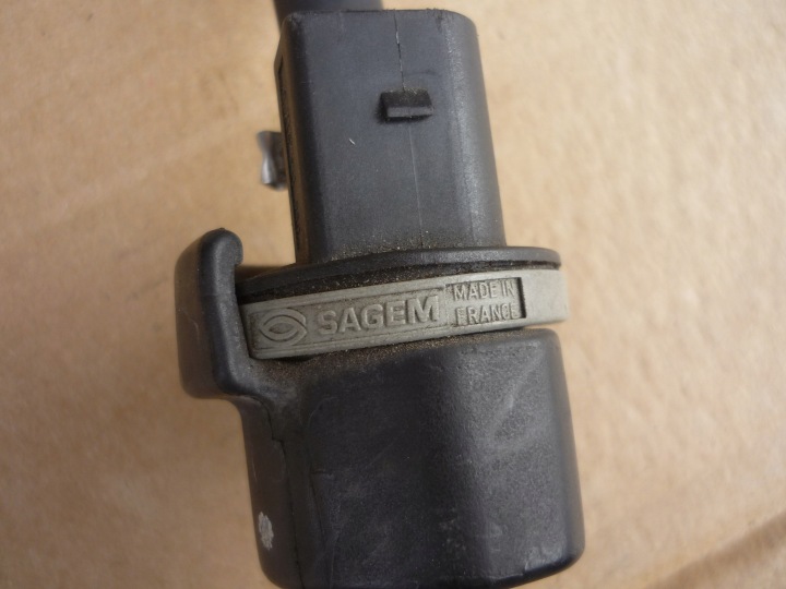 SOUPAPE CARBURANTS 1.8 T 2.0 ALT AUDI A4 B6 B7 058133517B FONCTIONNEL