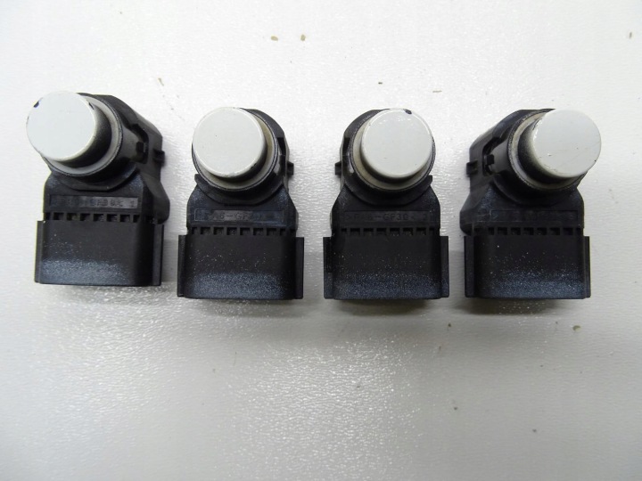 CAPTEUR PDC STATIONNEMENT 4ML061ADA LY9C AUDI Q2 81A
