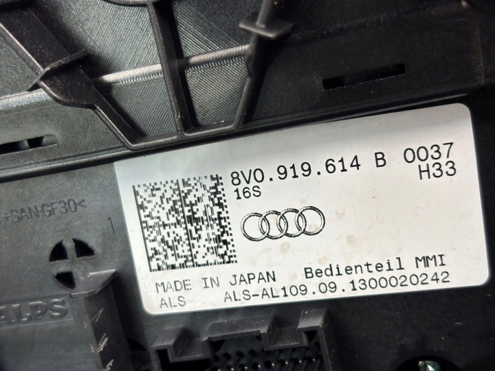 2014 AUDI A3 S3 8V UNITÉ MULTIMEDIALNA 8V2864261A