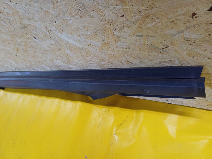 VW PASSAT B5.5 (01-05) MOULURE SEUIL SEUIL GAUCHE 3B0853855D