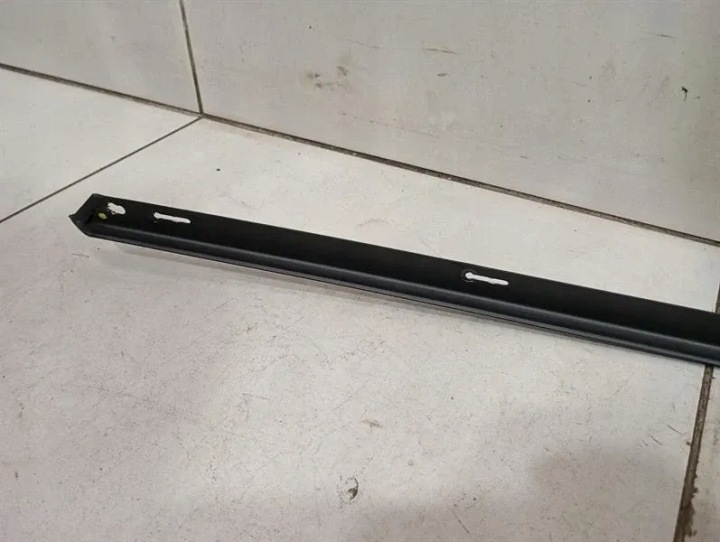 FERRARI 599 GTB F141 CARROSSERIE MOLDING 68563400 RH BAR