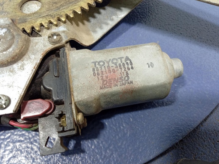 TOYOTA 4RUNNER III N180 95- ÉLÉVATEUR VITRES DANS CLAPET 85710-35090 6Q7
