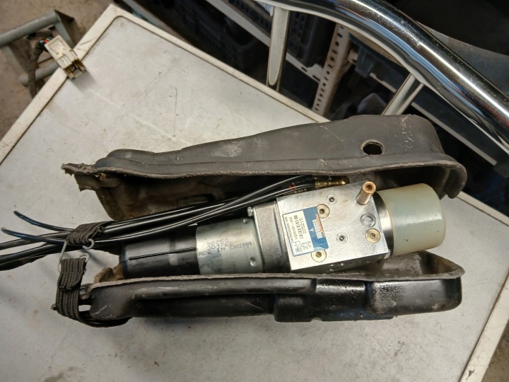 SERVOMOTEUR POMPE TOITS PEUGEOT 206 CC 9639025080