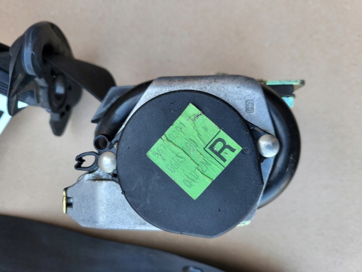 CEINTURE DE SÉCURITÉ DROIT AVANT VW PASSAT B5 3B1857706D 561084800 193857737