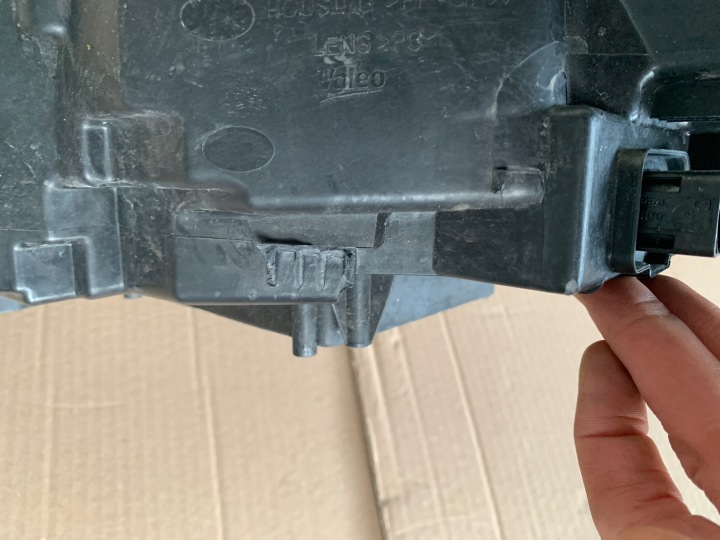 PHARE DROITE AVANT SEAT ATECA COMPLET LED
