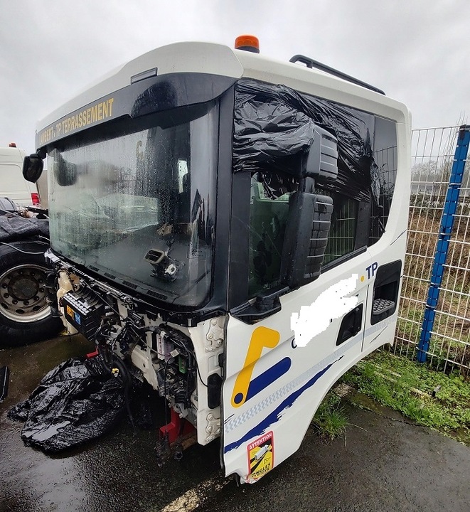 CABINA SCANIA CG17 NGT 2022 AÑO COMPUESTA 