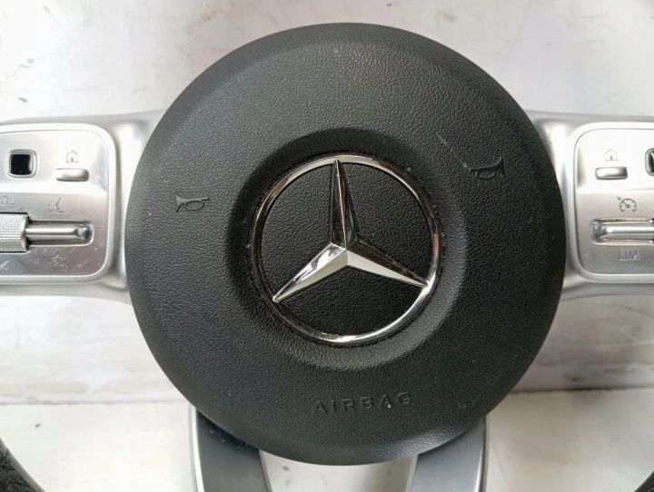 VOLANT MERCEDES-BENZ A0050004799 3.0L DIESEL 180KW 2019