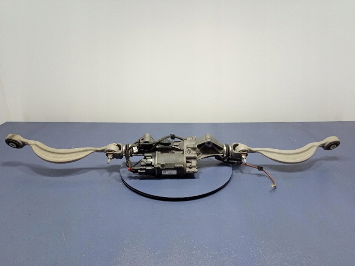 AUDI SQ8 Q8 4M8 TRANSMISSION AXE ARRIÈRE DIRECTIONNELLE 4M0501055AC