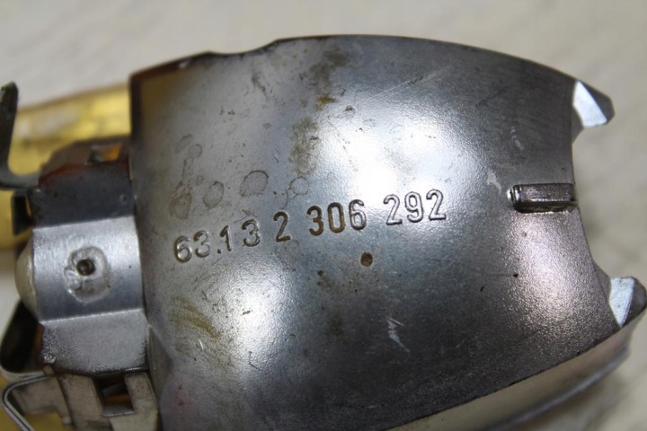 BMW R1100 AVEC CLIGNOTANT DROIT ARRIÈRE INSERT 2306292
