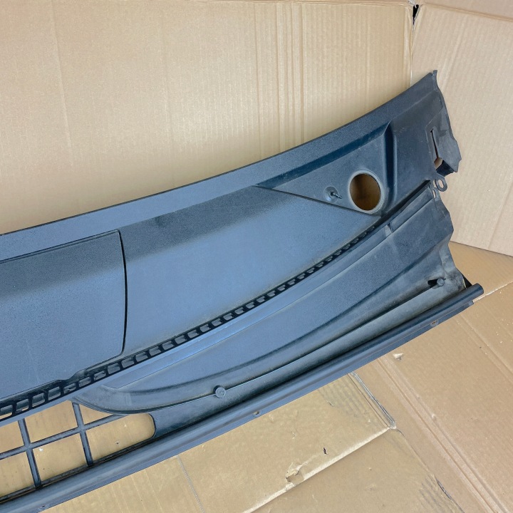 DOUBLURE DE PASSAGE DE ROUE PLASTIQUE A6398840074 MERCEDES W639 VIANO VITO ORIGINAL