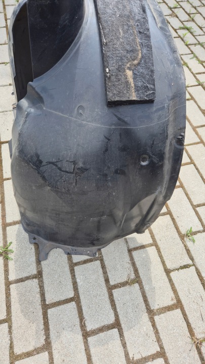 PASSAGE DE ROUE AUDI Q3 DROIT AVANT 83A821172 F AVEC