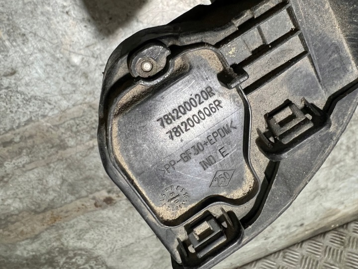 CLAPET GOULOTTE DE REMPLISSAGE CARBURANTS CHÂSSIS DIESEL MEGANE III COUPÉ 781200006R 781200020R