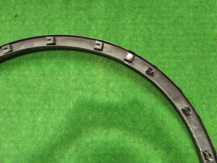 MOULURE REVÊTEMENT GARDE-BOUE GAUCHE AVANT VW TIGUAN II R-LINE 5NA854731H