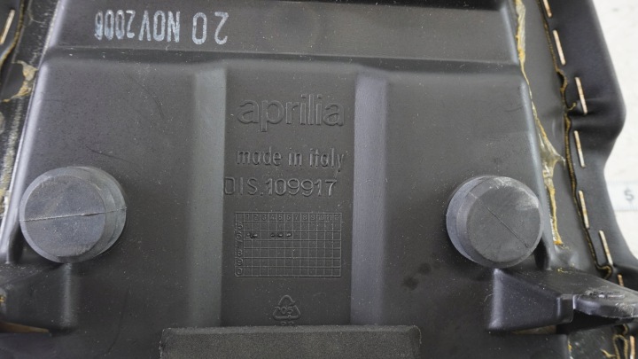 H434 APRILIA RS 125 06-12 SIÈGE SIÈGE BANQUETTE ARRIÈRE PASSAGER DIS 109917